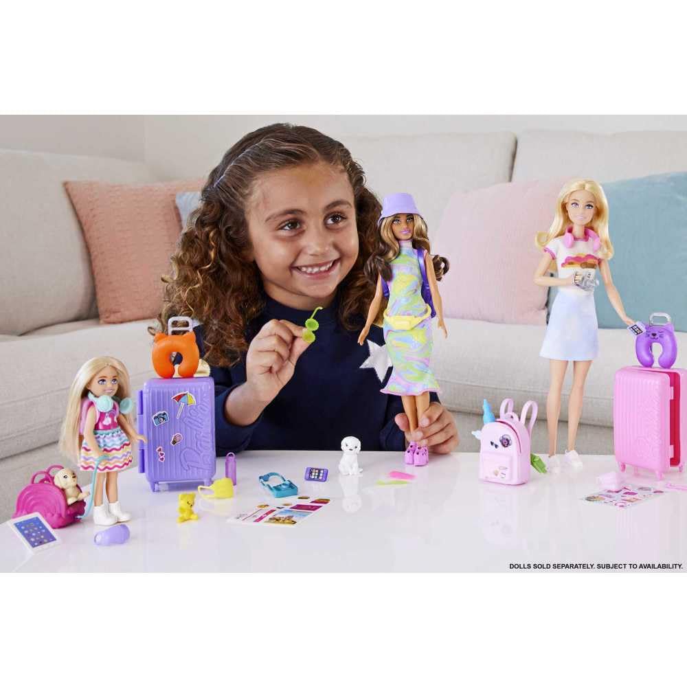 Barbie Chelsea Doll & 6 Accessories, Travel Set with Puppy, Pet Carrier & Backpack that Opens & Closes, Blonde Small Doll