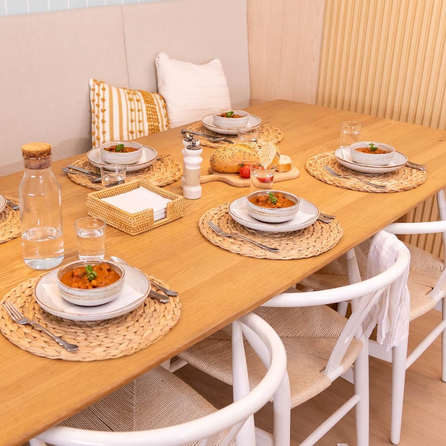 10 Pack, Round Woven Placemats, Natural Water Hyacinth Place mats, Braided Straw Table Mats for Dining Table, Christmas Placemats (13.8 inch)