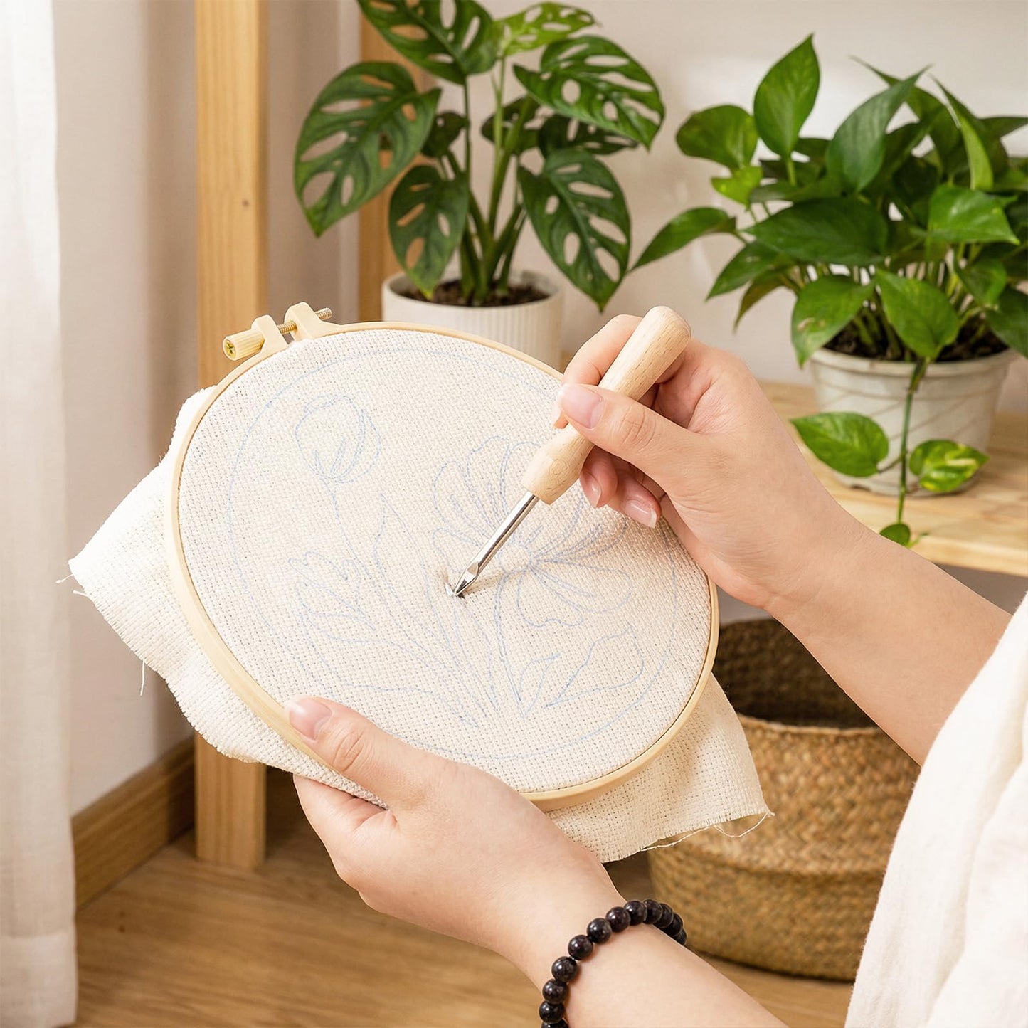 HANLANXUE Punch Needle Kit Adults Beginners, 3 Pcs DIY Easy Flower Embroidery Set for Starter Art Craft, Needling Punching Project with Patterns, Tools, Yarns, Hoop, Instruction