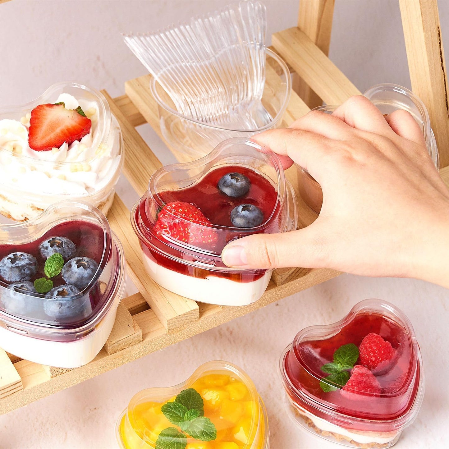 TOFLEN 5 oz Heart Shaped Dessert Cups with Lids and Spoons 300 Pcs | Serves 100 | Mini Plastic Dessert Shooter Cups for Parfait, Cheesecake, Mousse, Appetizers, Jello Shot and Puddings