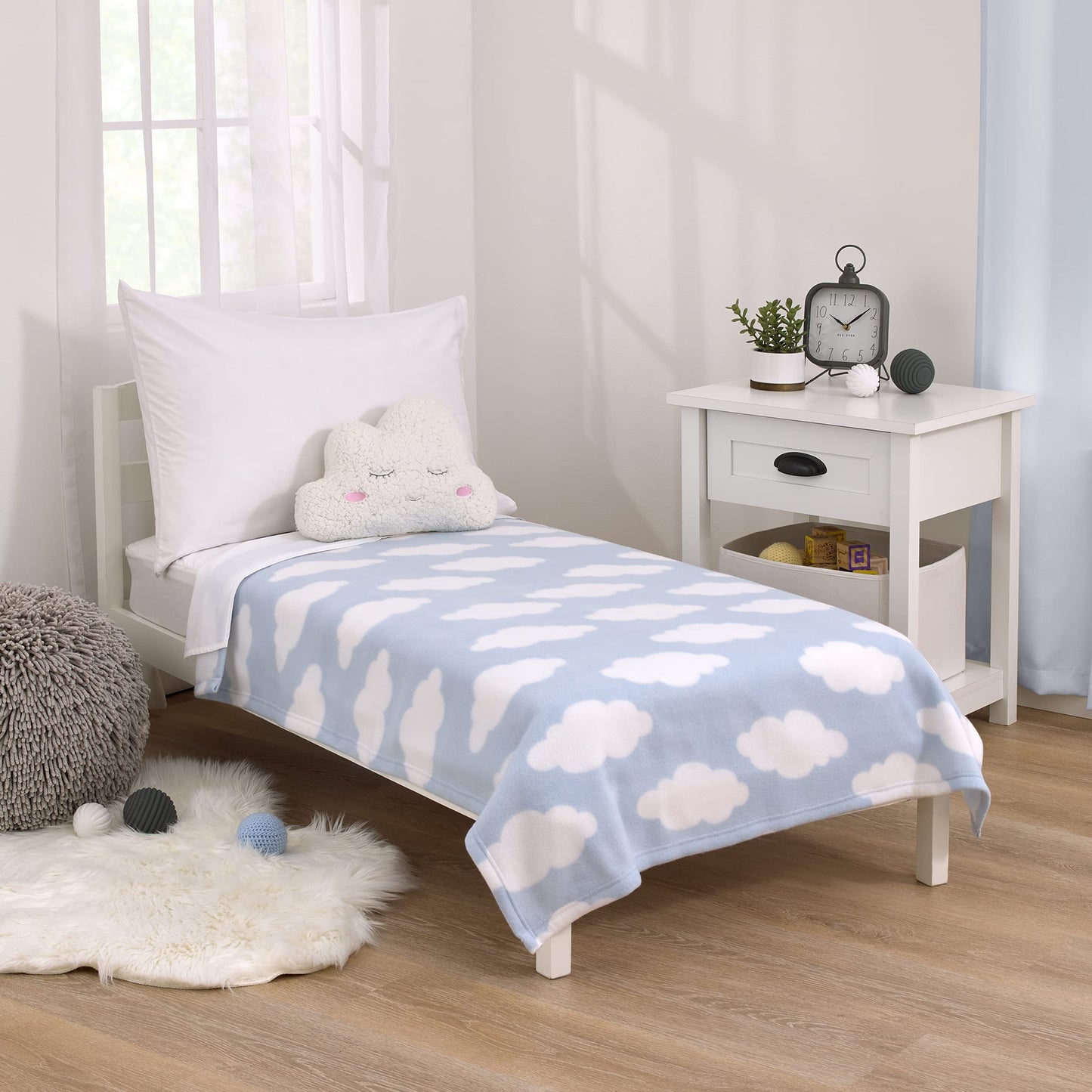 NoJo Everything Kids Light Blue and White Cloud Super Soft Toddler Blanket