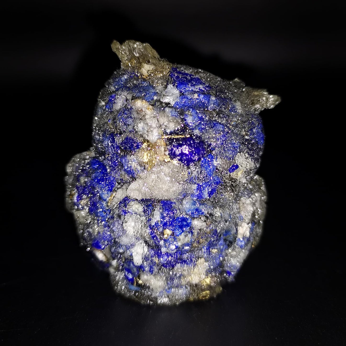 Reyife Hand-Carved Natural Crystal Owl Statue Reiki Healing Gemstone Animal Figurines Home Office Car Decoration The Best Gifts 2.4 inches(Lapislazuli)