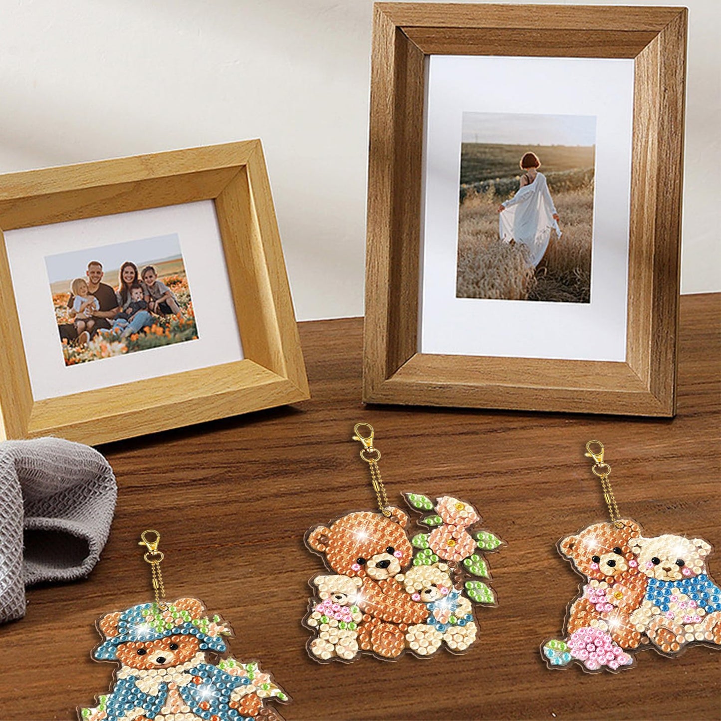 YUE ZHE 8 PCS Diamond Painting Keychains Double Sided Bear Diamond Art Kits for Adults DIY 5D Painting Keychains Ornaments for Adults Beginners DIY Crafts Decor