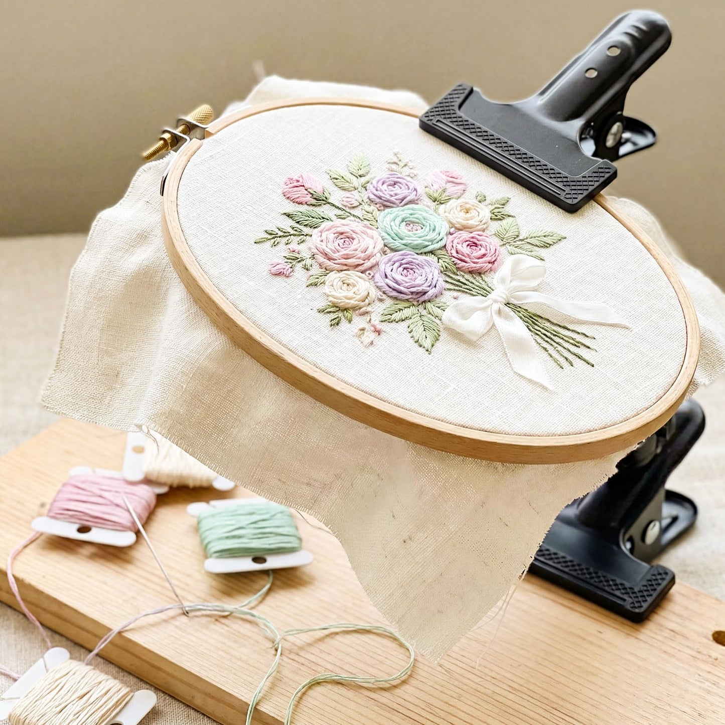 Portable Embroidery Hoop Stand Holder, Black Cross Stitch Hoop Holder, Adjustable 360° Rotated Cross Stitch Lap Stand for Most Sizes and Shapes of Embroidery Needlework Hoops