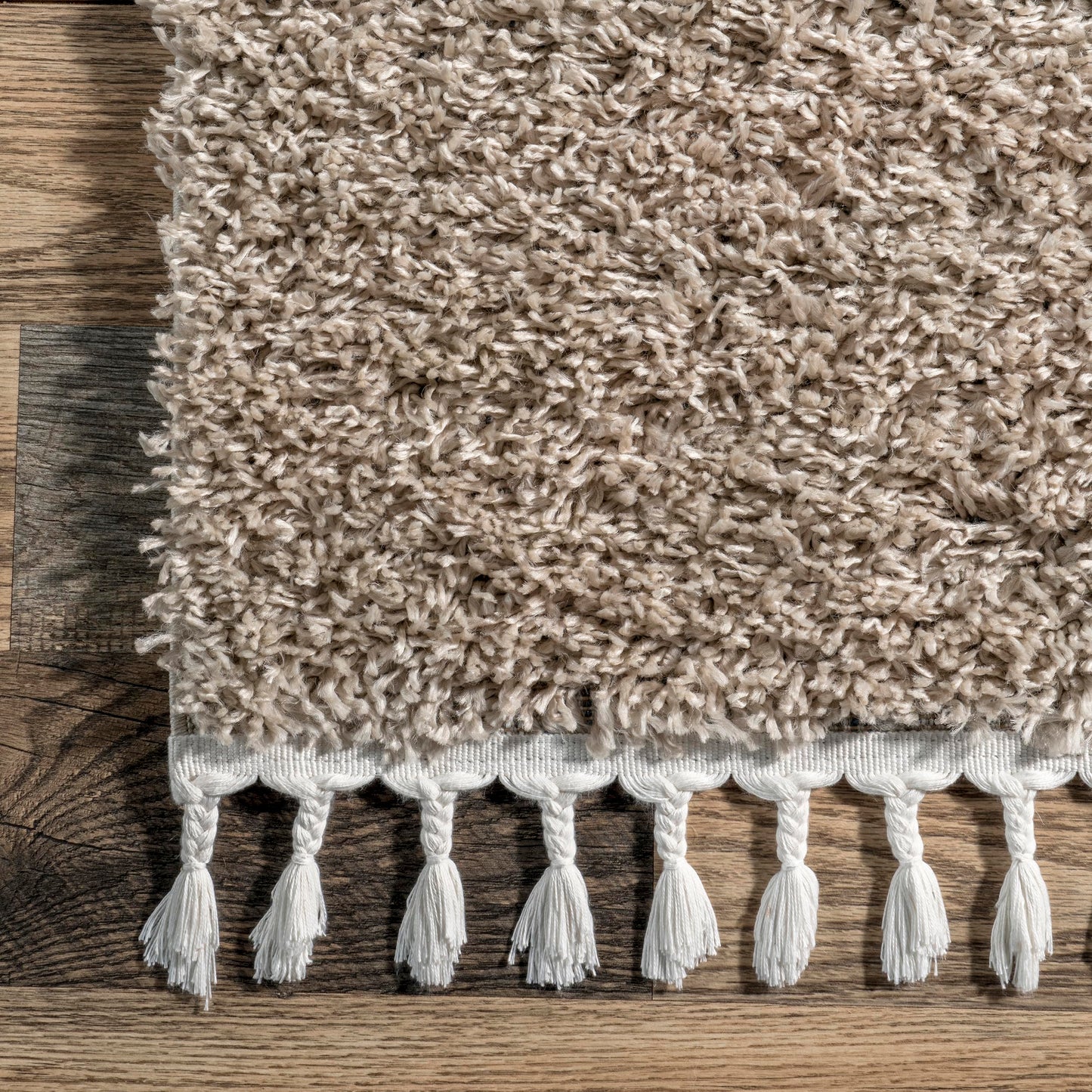 Nuloom Neva Beige/Ivory, 2'6" x 6', Modern, Shag, Tasseled, Soft and Cozy, High Traffic, Stain Resistant, Easy Clean, Durable Runner for Bedroom, Living Room, Dining Space, Den, Foyer, Entryway