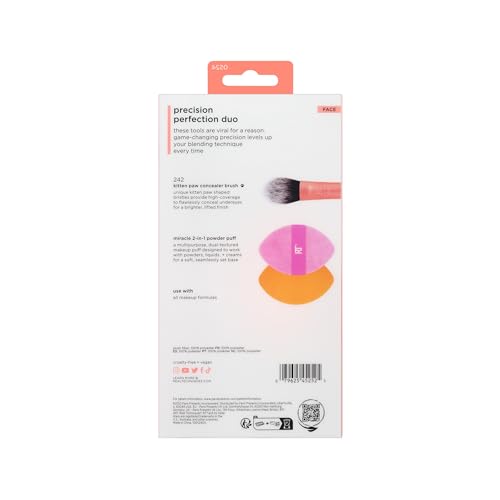 Real Techniques Matte & Merry Ultimate Blending 4 Piece Holiday Gift Set, Foundation Makeup Sponge, Dual-Sided Powder Puff, & 2 Makeup Brushes, Kitten Paw Brush, Stocking Stuffer, Limited Edition