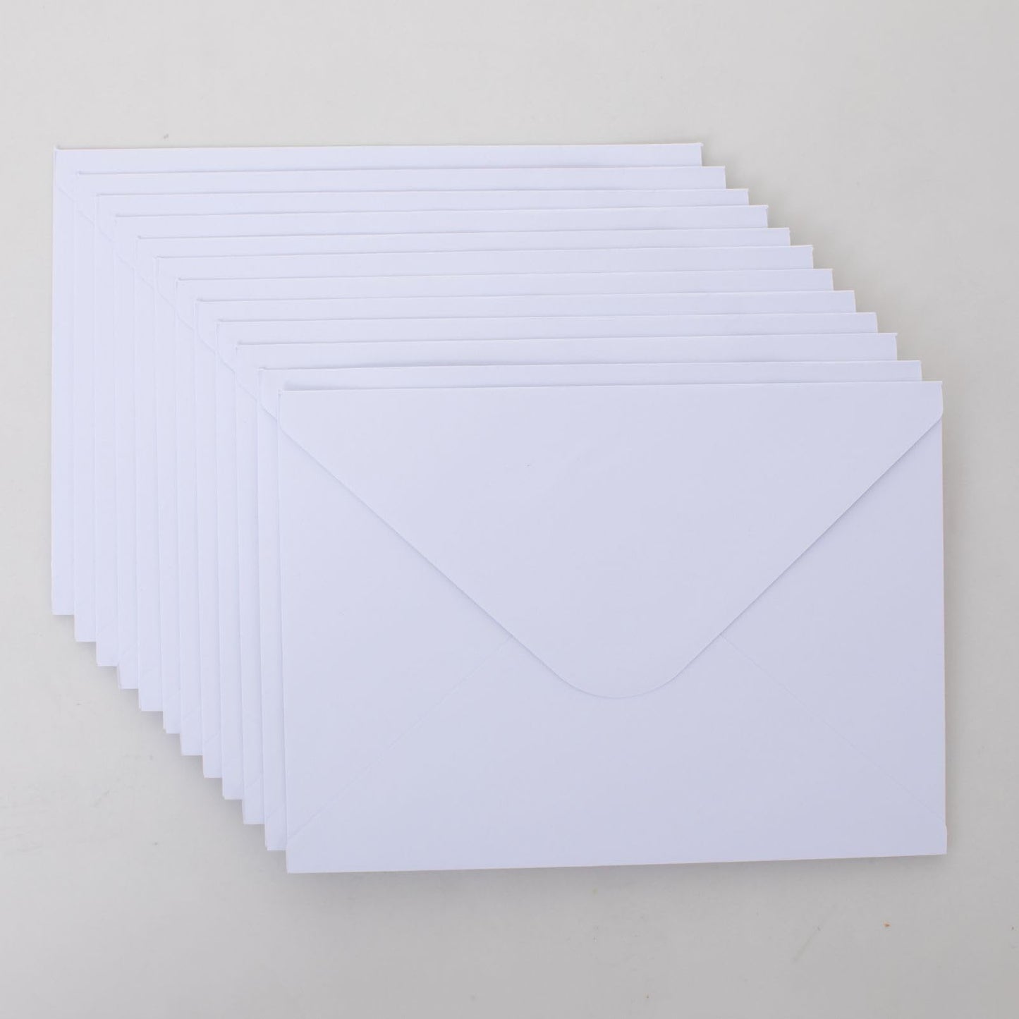 Litpoetic 50 Count Photo Frame Cards with Envelopes 4x6 Paper Picture Frame Notecards Photo Card Holder and Envelopes Set for Mother's Day Father's Day Graudation Wedding Birthday Classroom DIY-White