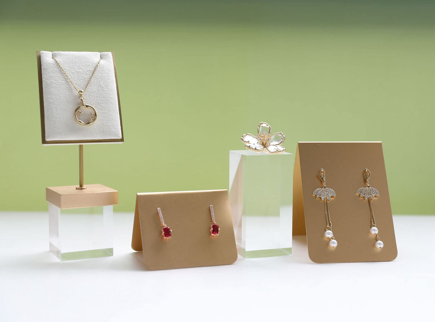 GemeShou Acrylic ring risers for display, Clear jewelry stand display risers, Retail earring riser for display home decor【1.57 L x1.57 W x3.15 H inch】