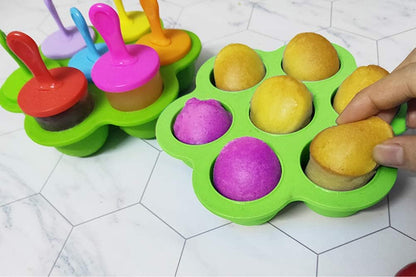 Mini Silicone Popsicle Mold, 7-Cavity DIY Ice Pop Mold with Colorful Plastic Sticks, Non-Stick Ice Cube Trays