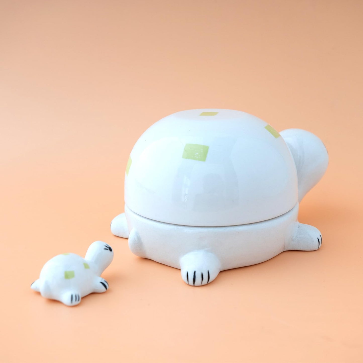 Turtle Design Ceramic Paint Palette with Water Bowl Brush Holder & Reusable Environmental Friendly Tray for Ceramic for Workspace Decor and Outdoor Sketching ，Gifts for Painting Lovers