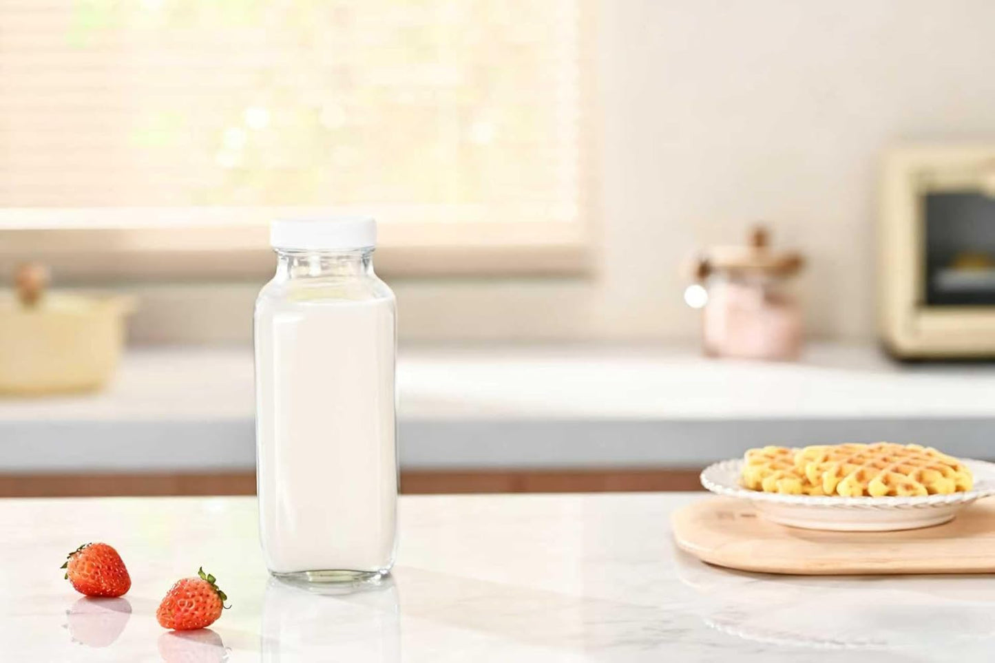 16.9 oz Fox Run Square Glass Milk Bottle, Leaf-Proof Juice and Creamer Container with Lid
