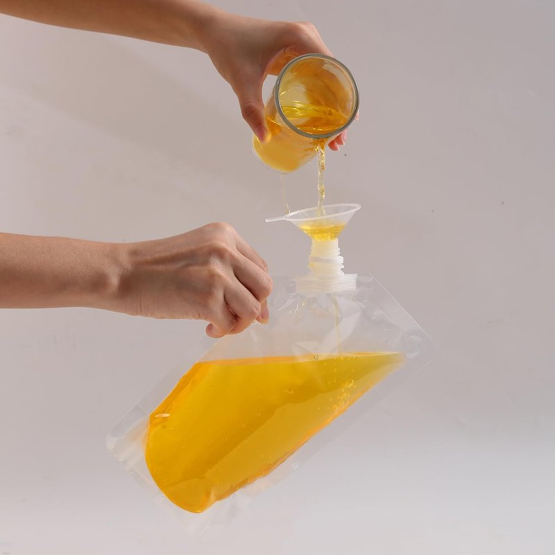 OHJJCCHO Plastic Flasks, Reusable Juice Bags, Leak-Proof, BPA-Free for Travel, Outdoor Sports, Concerts, Events(8OZx6-16OZx6-32OZx4)