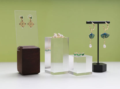 GemeShou Acrylic ring risers for display, Clear jewelry stand display risers, Retail earring riser for display home decor【1.57 L x1.57 W x3.15 H inch】