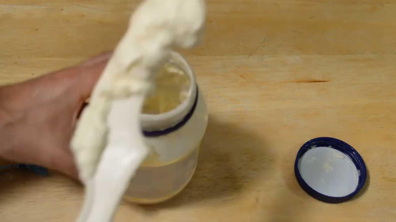 1 Compac Mayo Knife & Jar Scraper Spreader - Plastic Knife Spatula for Scraping Mayonnaise Jars and Spreading