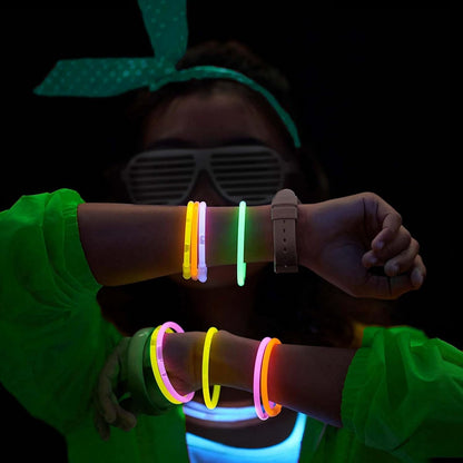 Skiennix Glow Sticks - 100PCS Bulk Party Pack | 8” Glow In The Dark Bracelets for Kids & Camping