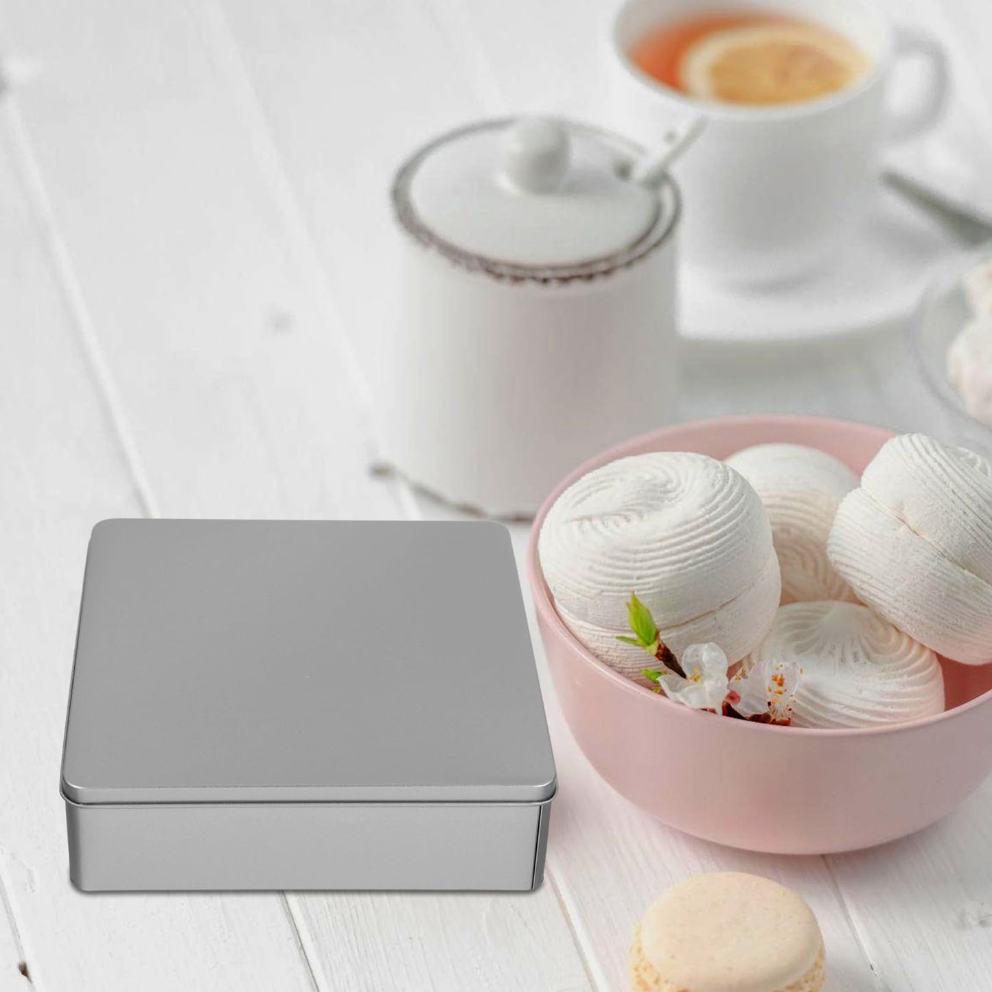 ABOOFAN Square Tinplate Storage Box 7.87X7.87X2.16In Decorative Reusable Candy Cookie Tin for Party Favors Festival Organizing