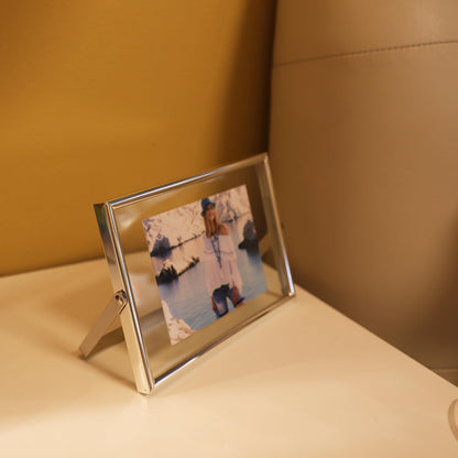 AhaGo Silver Floating Frame, 4"x6", Horizontal, 2 Set, For Picture 3.5x5, 2x3, 1x2, Small Desktop Photo Frames, Classy Gift For Children, Wedding, Home or Office Décor