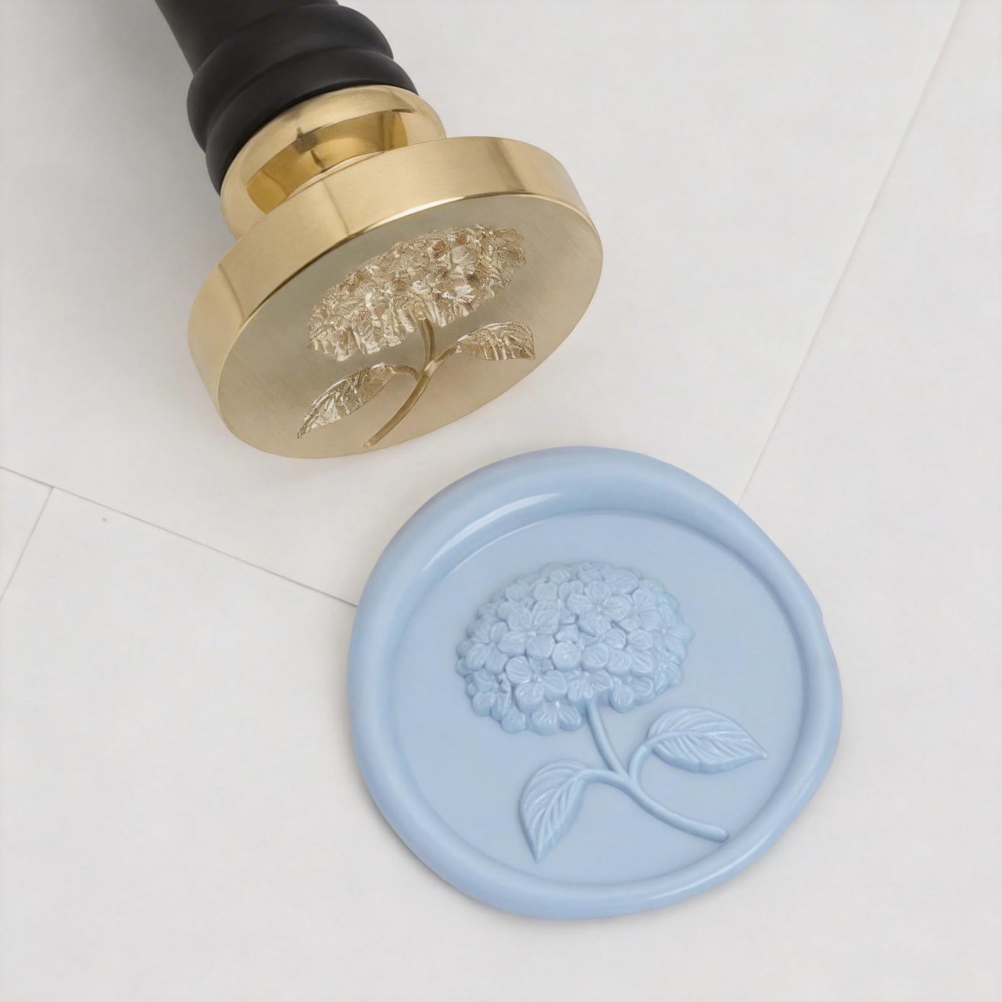 UNIQOOO 3D Embossed Relief Hydrangea Flowers Wax Seal Stamp with Wooden Handle, Floral Botanical Theme Vintage Brass Stamp for Wedding Invitation, DIY, Gift Wrap, Envelopes, Christmas Card