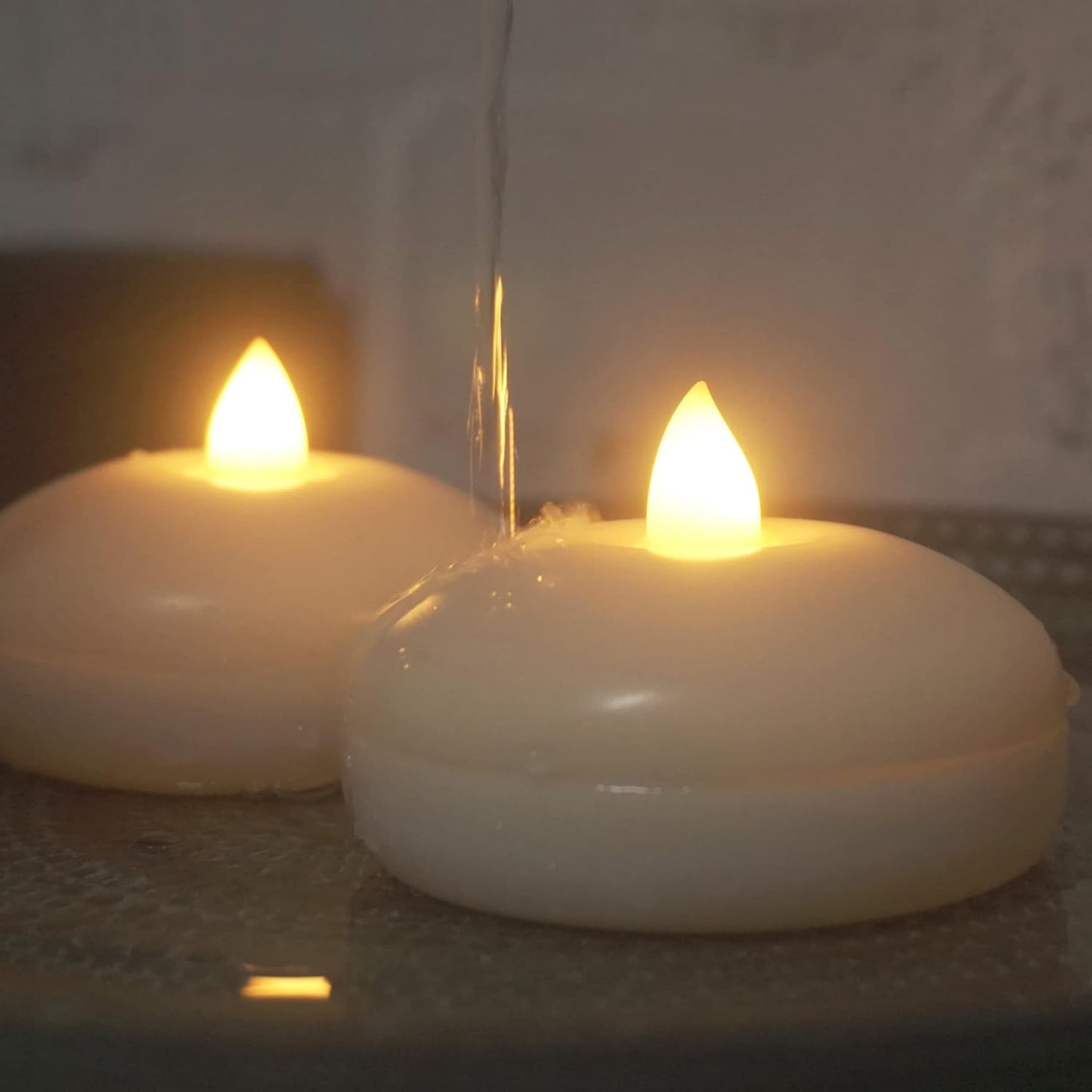 Qidol 4 Pack Waterproof Flameless Floating Candle Battery Operated Flickering Electric Led Light with Timer, Warm White