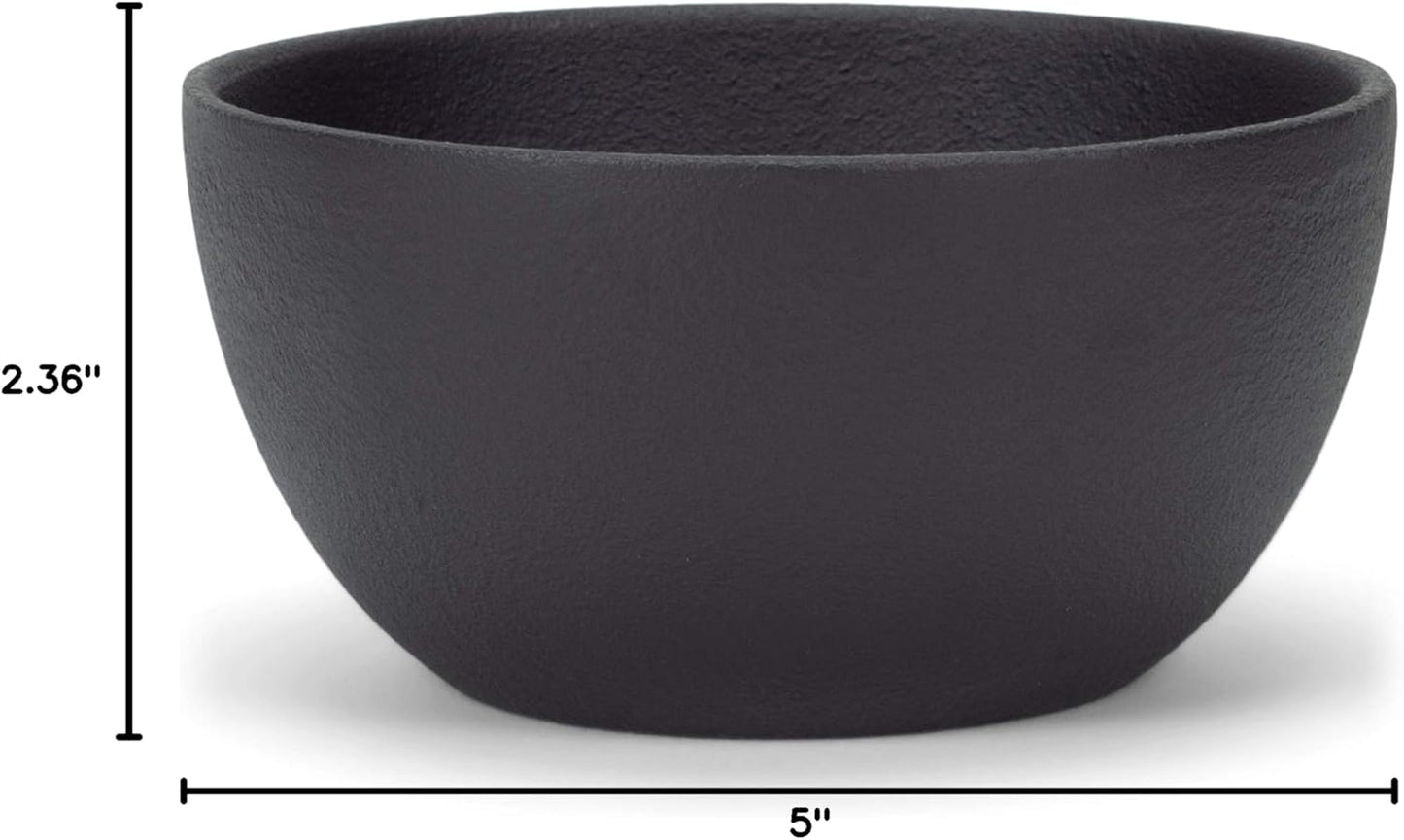 47th & Main Medium Durable Black Cast Iron Bowl, Round, 32 fluid ounces