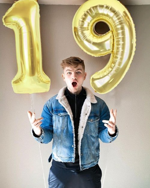 Light Gold 40-Inch Number 9 Balloon by [Brand Name] - Perfect for Birthday Parties, Weddings & Graduations
