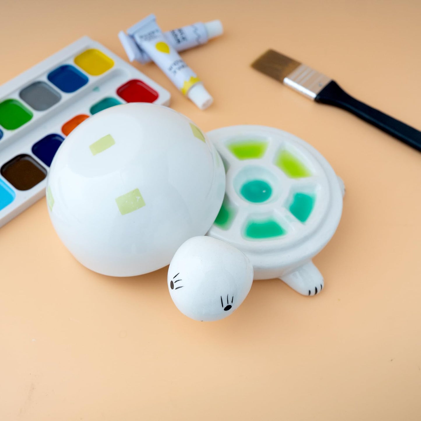 Turtle Design Ceramic Paint Palette with Water Bowl Brush Holder & Reusable Environmental Friendly Tray for Ceramic for Workspace Decor and Outdoor Sketching ，Gifts for Painting Lovers