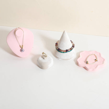 CHISTOR Cute Single Ring Holder for selling, Velvet Ring Display Stand for Jewelry Show, Jewelry Storage Display【Beige】