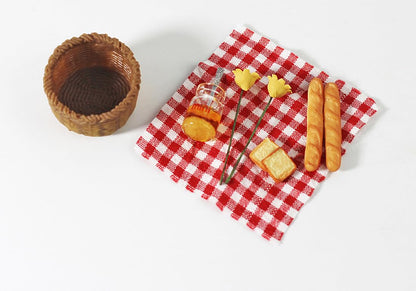COMPACTINI Miniature 10P Set Model 1:12 Scale Set Dollhouse Accessories Picnic Miniature Bakery Baguette Bread Basket Miniature Doll Party Play Accessories (Red)