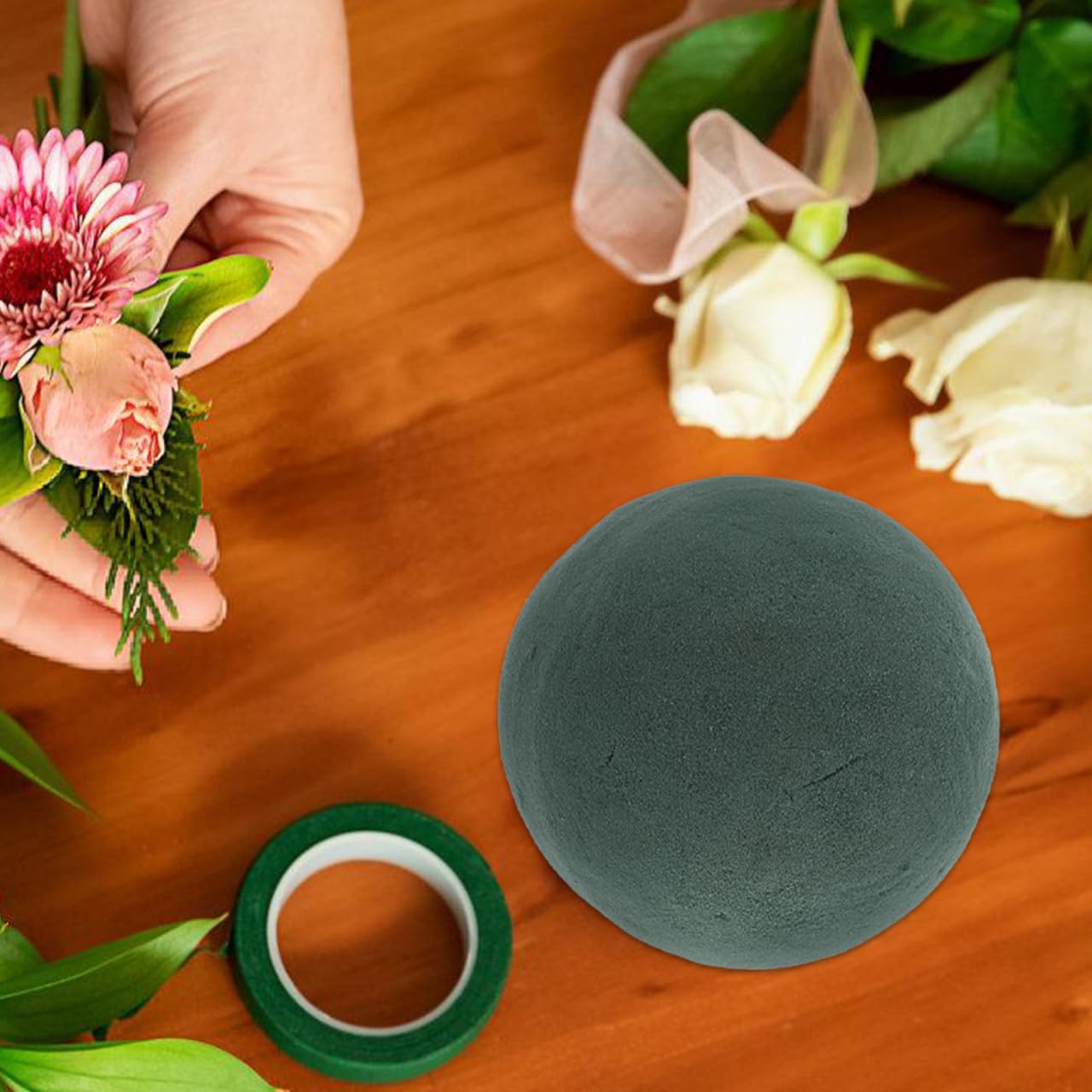 STOBOK 8Pcs Floral Foam Balls 3.54 Inch Round Water Absorbing Flower Sphere Blocks for DIY Wedding Bouquet Arrangements Home Decor Florist Supplies