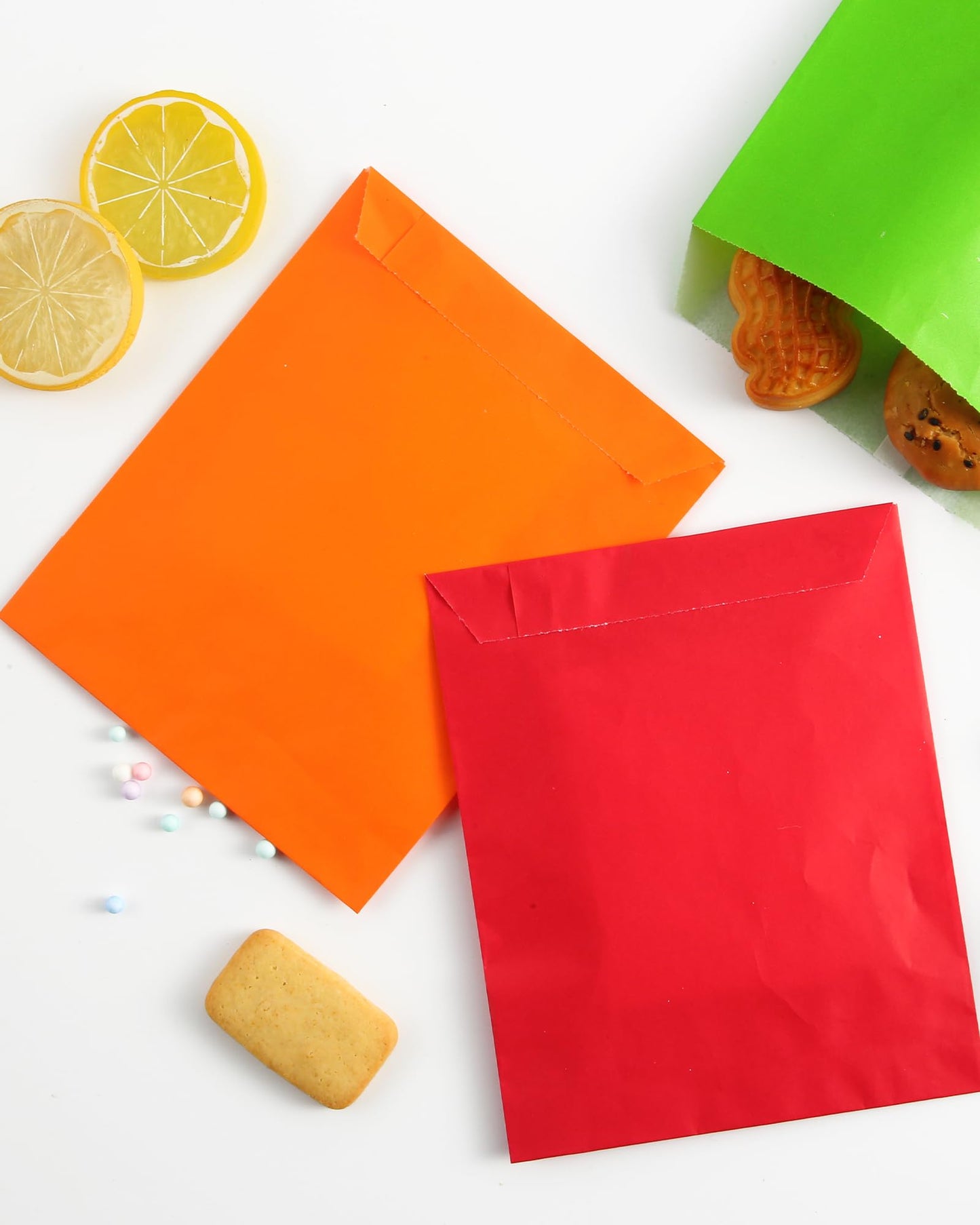 KEYYOOMY 4x6 Inch Paper Treat Bags Rainbow Candy Bags 100 Pack Candy Buffet Bag Small Paper Cookie Bag for Halloween Christmas Party (100 CT, 4x6 Inch)