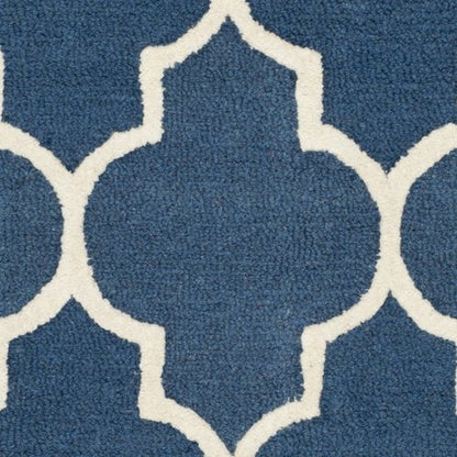 SAFAVIEH Cambridge Collection Area Rug - 6' Square, Navy & Ivory, Handmade Moroccan Trellis Wool, Ideal for High Traffic Areas in Living Room, Bedroom (CAM134G)