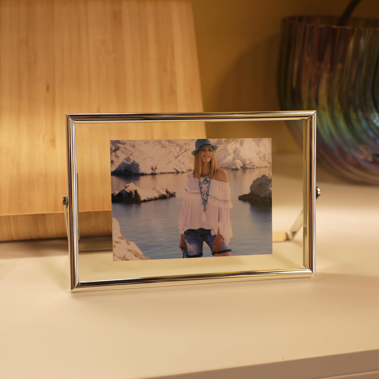 AhaGo Silver Floating Frame, 4"x6", Horizontal, 2 Set, For Picture 3.5x5, 2x3, 1x2, Small Desktop Photo Frames, Classy Gift For Children, Wedding, Home or Office Décor
