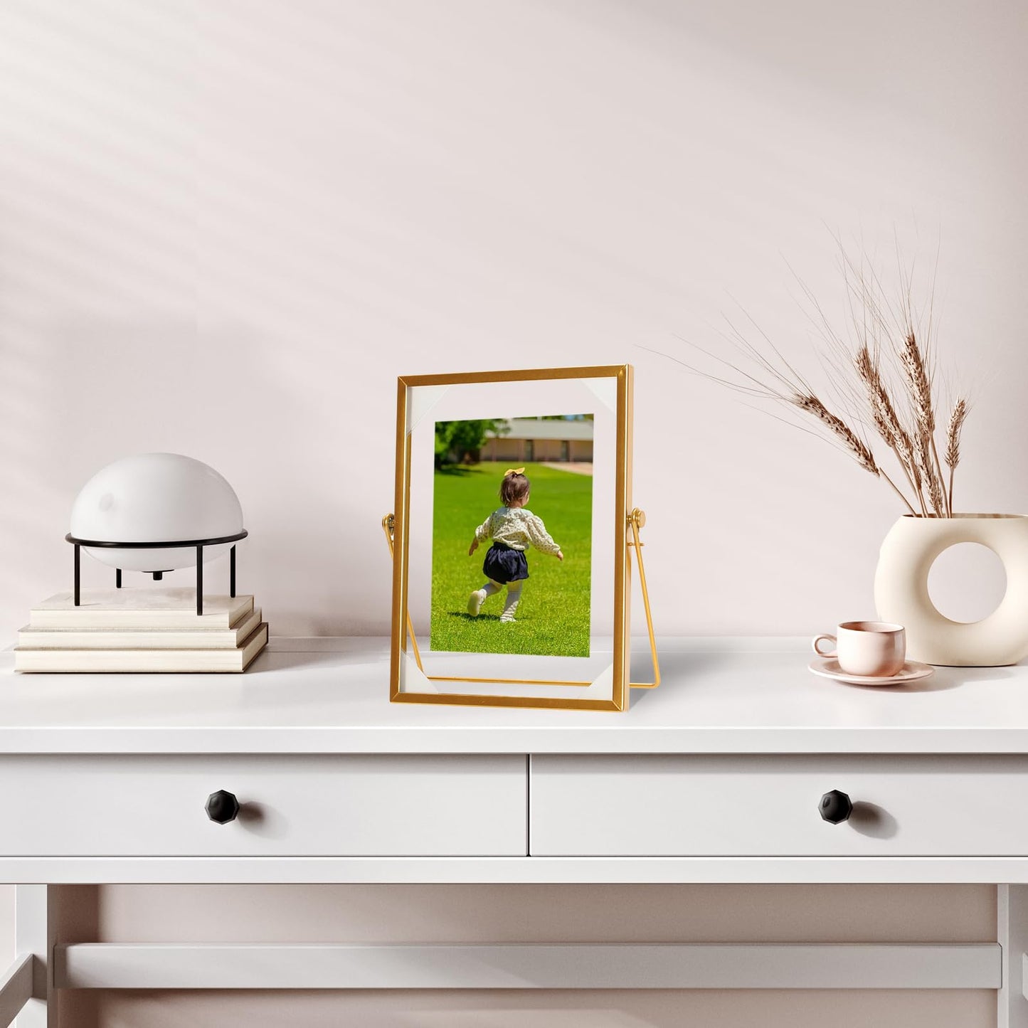 Fumwase 6 x 8 Elegant Gold Floating Picture Frame Tabletop Artwork Photo Frames Glass Picture Frame for Dried Flowers Tiny Pressed Flowers Vintage Style and Real Glass Photo Frame (Gold, 6 x 8)