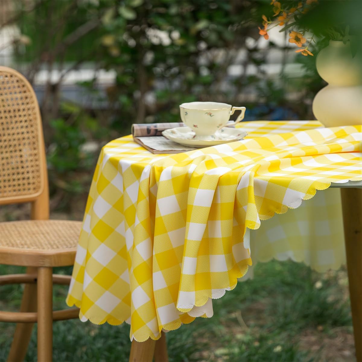 MANGATA CASA Yellow Gingham Round Tablecloth, Waterproof Checkered Table Cloth, Polyester Buffalo Plaid 60R inch