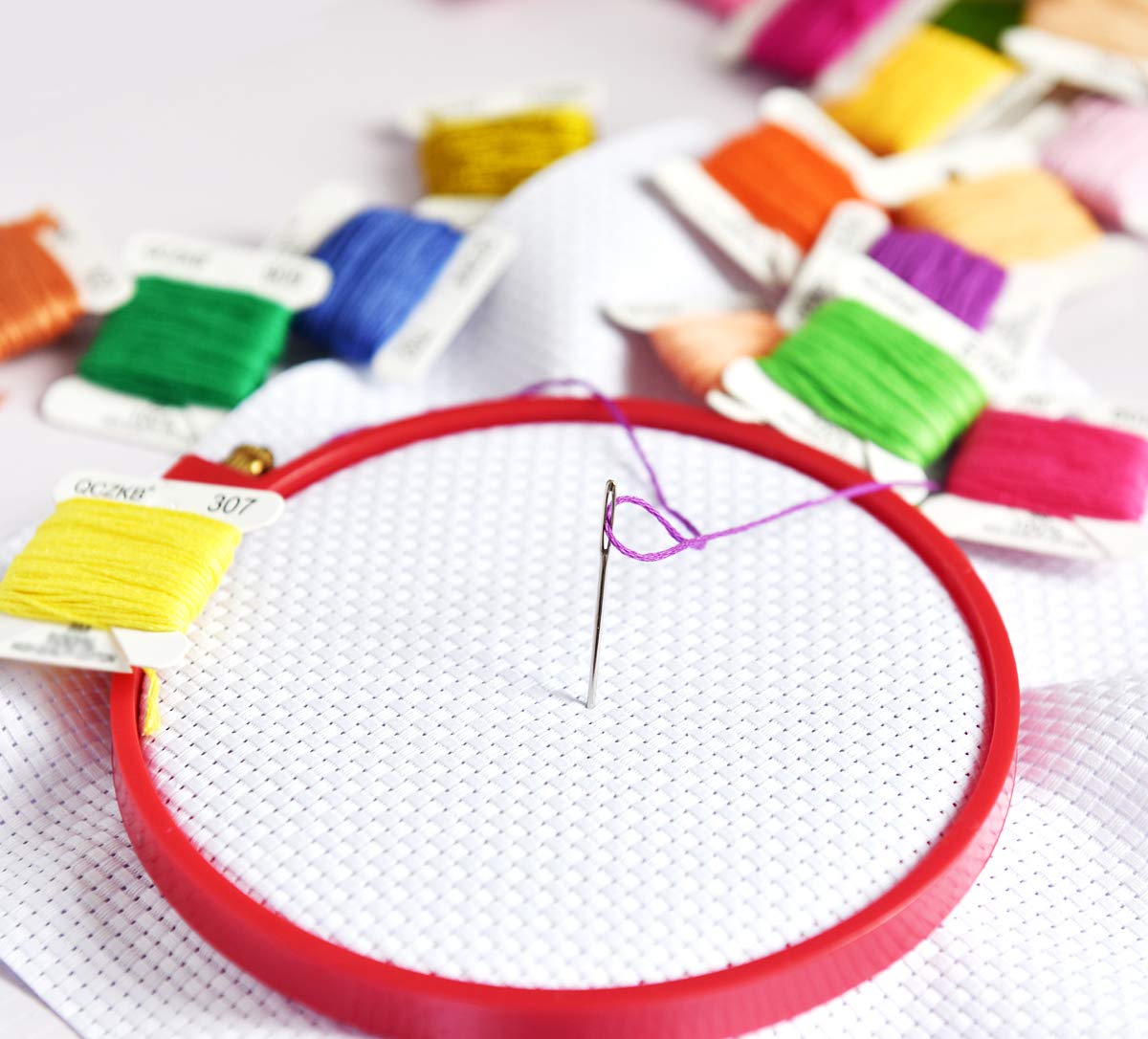 QCZKB 188 Embroidery Floss Set Including Cross Stitch Threads Friendship Bracelet String with 2-Tier Transparent Box, Floss Bobbins and Cross Stitch Kits