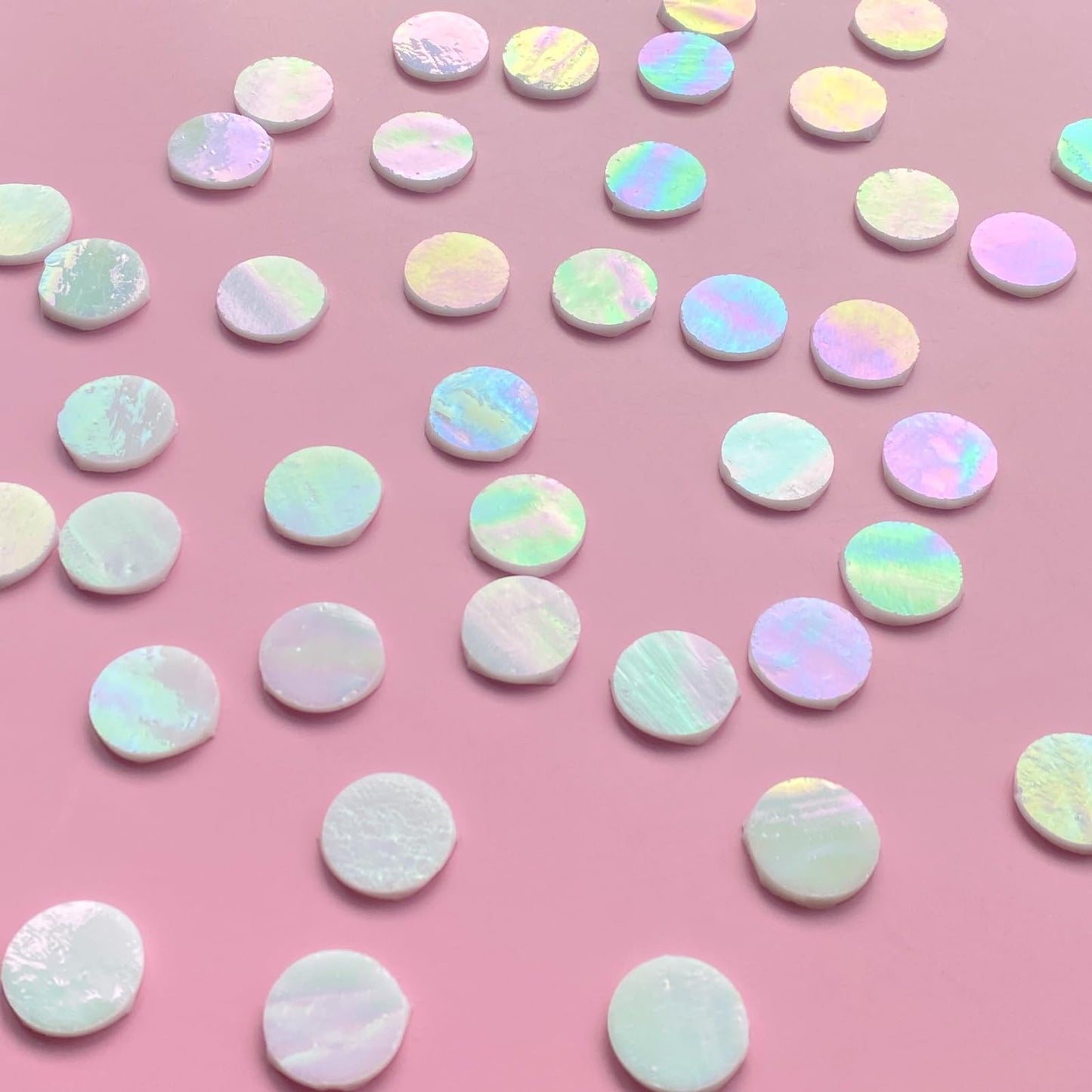 ILLUCKAI 3/4" Round Iridescent Stained Glass Mosaic Tiles for Crafts, 280g 125pcs Circle Mosaic Glass Pieces, Mosaic Kit Supplies for Home Decor(Iridescent White)