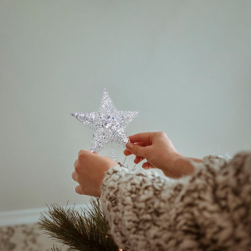 6 Inch Mini Silver Christmas Tree Star Christmas Tree Topper Small Star for Christmas Tree Metal Glitter Xmas Tree Topper for 3 4 ft Tree Pencil Christmas Trees Decorations