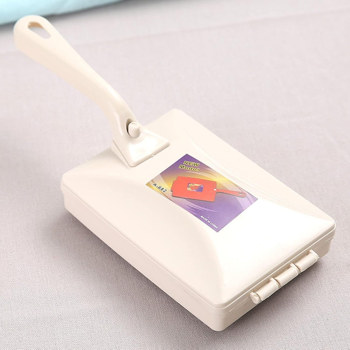 Handheld Carpet Debris Sweeper Brush with Double Rollers, Dust Cleansing Brush for Bed Sofa Furniture Clothes