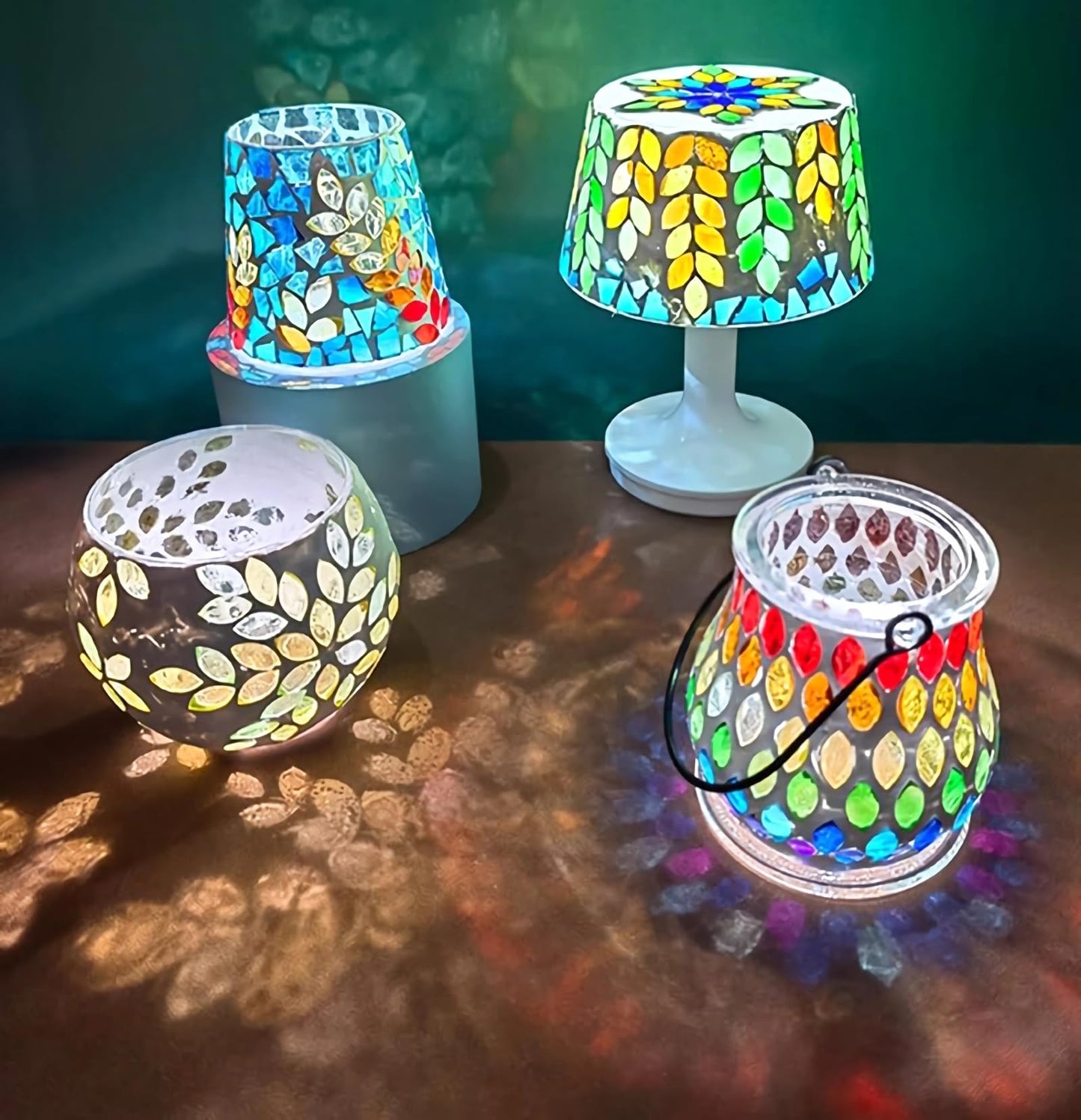 HJRTIUOH 100g Petal Mosaic Tiles, High Transparency Stained Glass Mosaic Tiles, DIY Handmade Lampshade Artwork and Stained Glass Projects, Approx. 360 Pieces,Reddish