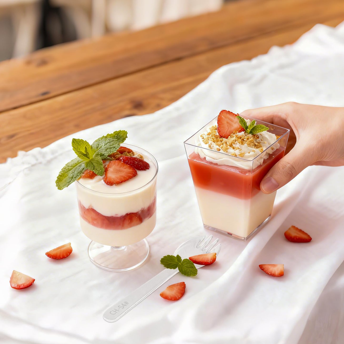 SIJDIEE 120 Pcs Plastic Dessert Cups with Spoons, 5 OZ Mini Clear Plastic Dessert Parfait Cup, Reusable Square Dessert Shot Glasses and Round Goblet for Party Ice Cream Cake Yogurt Fruit Pudding