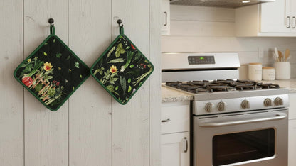 AMOUR INFINI Pot Holders Heat Resistant Cotton Set of 2 Nonslip 8"x8" Inch Hot Pads for Kitchen, BBQ, Baking & Cooking with Hanging Loops (My Garden)