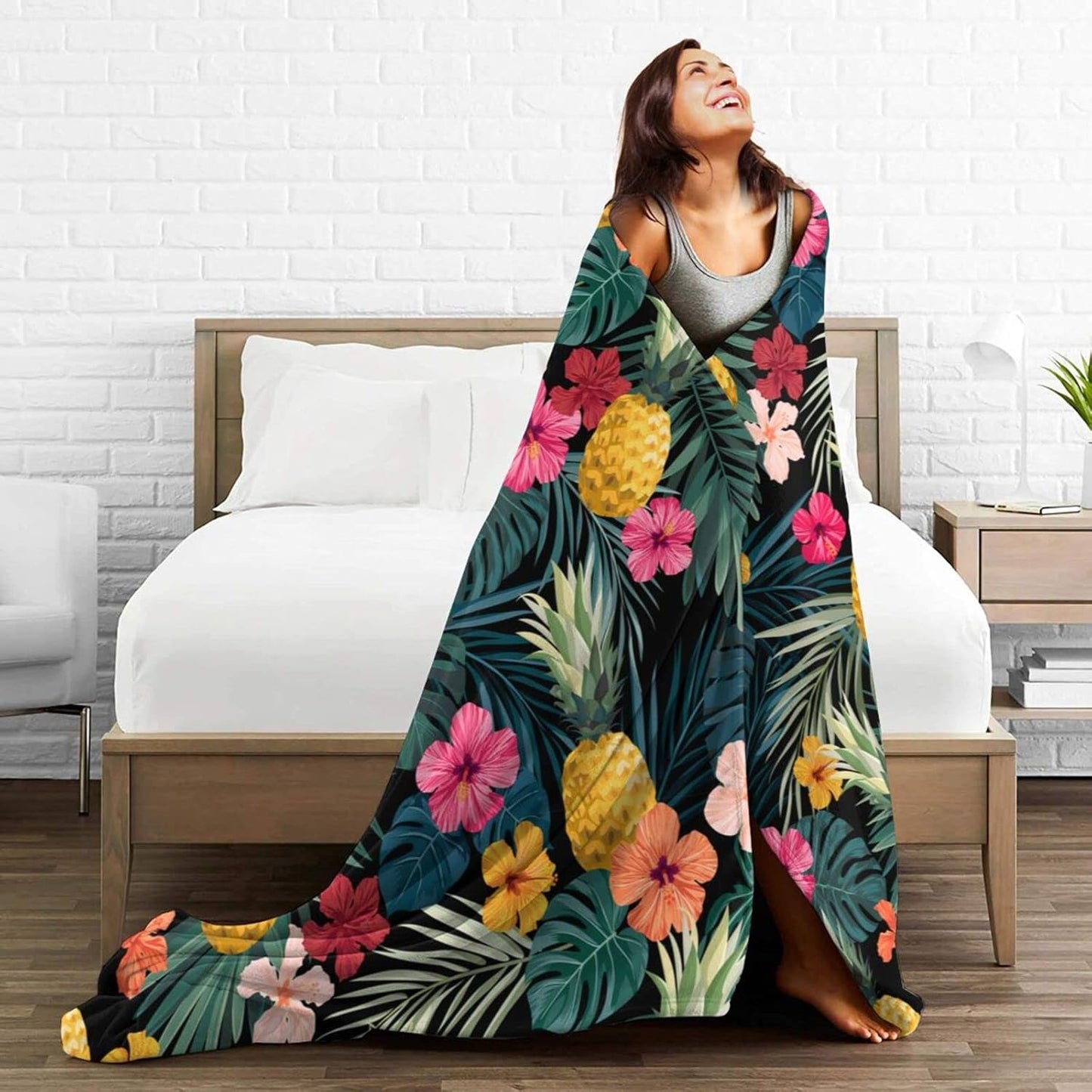 Perinsto 80"X60" Palm Leaves Hibiscus Flowers Hawaii Throw Blanket Ultra Soft Warm All Season Tropical Pineapples Fruit