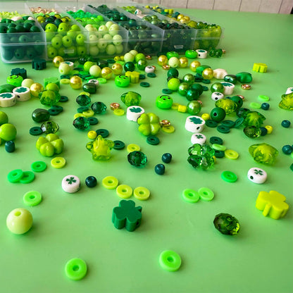 1870PCS St. Patrick’s Day Beads for Bracelet Jewelry Making Kit, Green Polymer Clay Beads Assorted Acrylic Pearl Bead Irish Shamrock Beads Leaf Clover Beads Charms for Necklace Earring DIY Craft Gifts