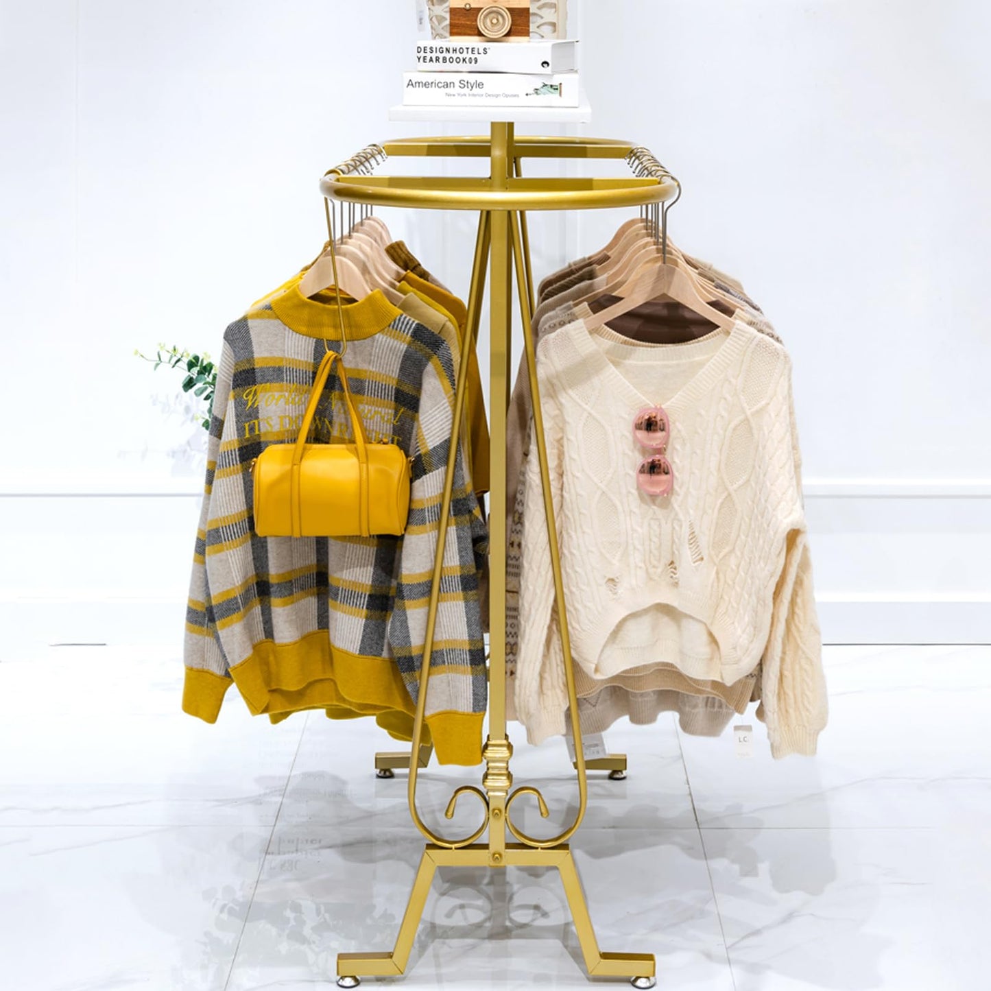 SPTZQURY Round Clothing Rack, Commercial Floor Standing Clothes Hanging Rack, Oval Iron Clothing Hanging Rack, for Bedrooms Hanging Apparel, Boutiques Display, Laundry Room (Gold)