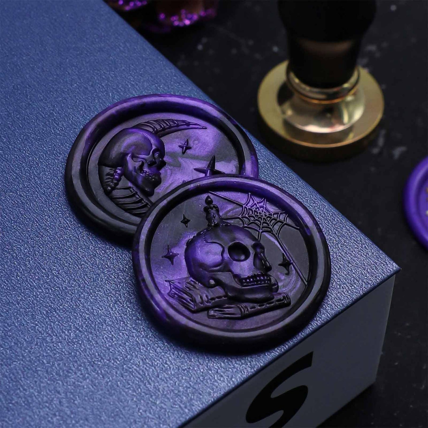 Halloween Wax Seal Stamp,Vintage Halloween Skull Stamp with Pearwood Handle for Creative DIY, Envelope Sealing, Invitations and Greeting Cards