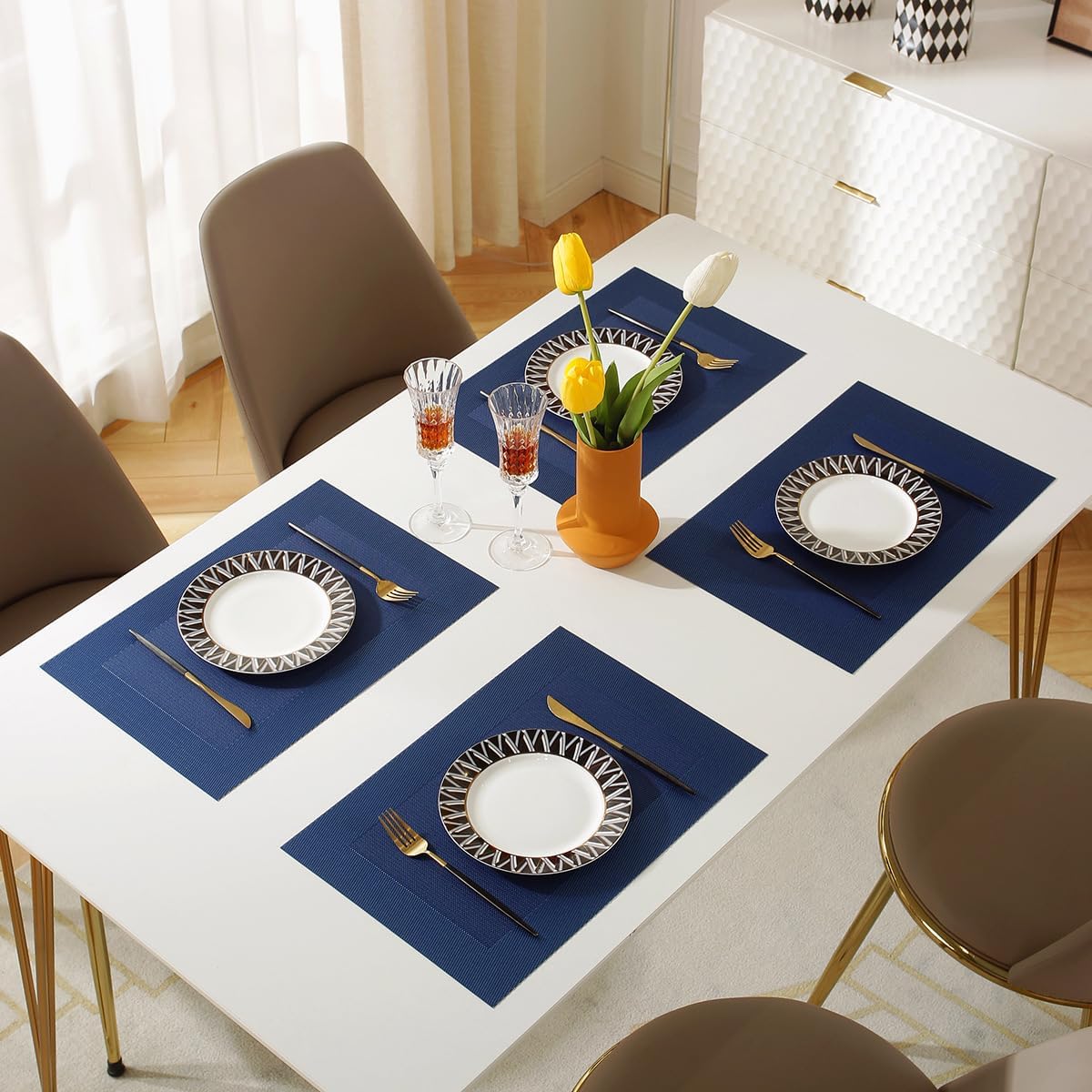 Vinyl Placemats Set of 4, Washable Heat-Resistant Table Mats for Dining Table, Easy Clean Plastic (Blue)