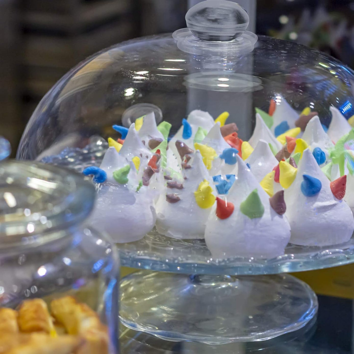 Plastic Cake Dome Cover Lid for Freshness and Display, 6 Inch Diameter Cake Display Stand