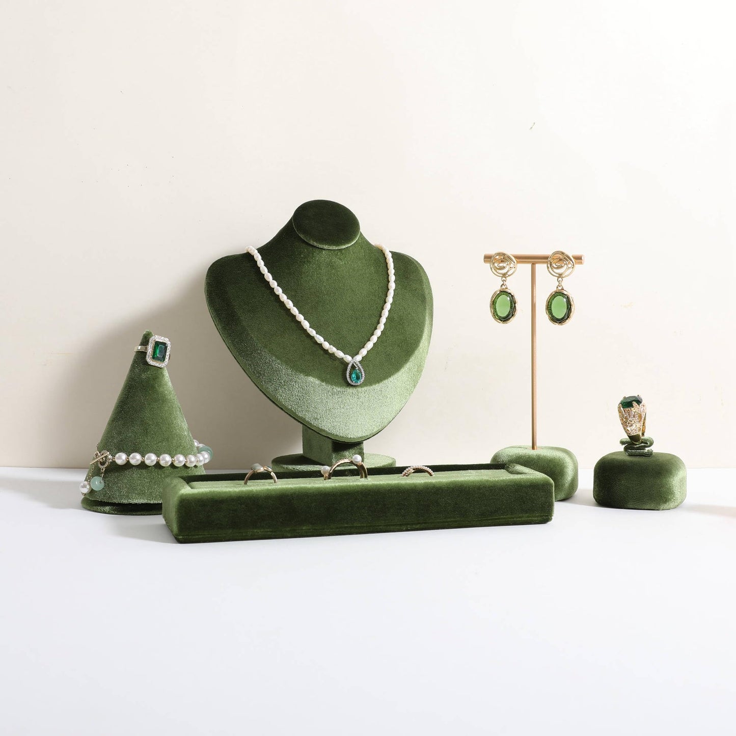 CHISTOR Velvet Necklace display stand for Selling, Jewelry Bust Mannequin for Show, Small Necklace Holder Stand【Green】