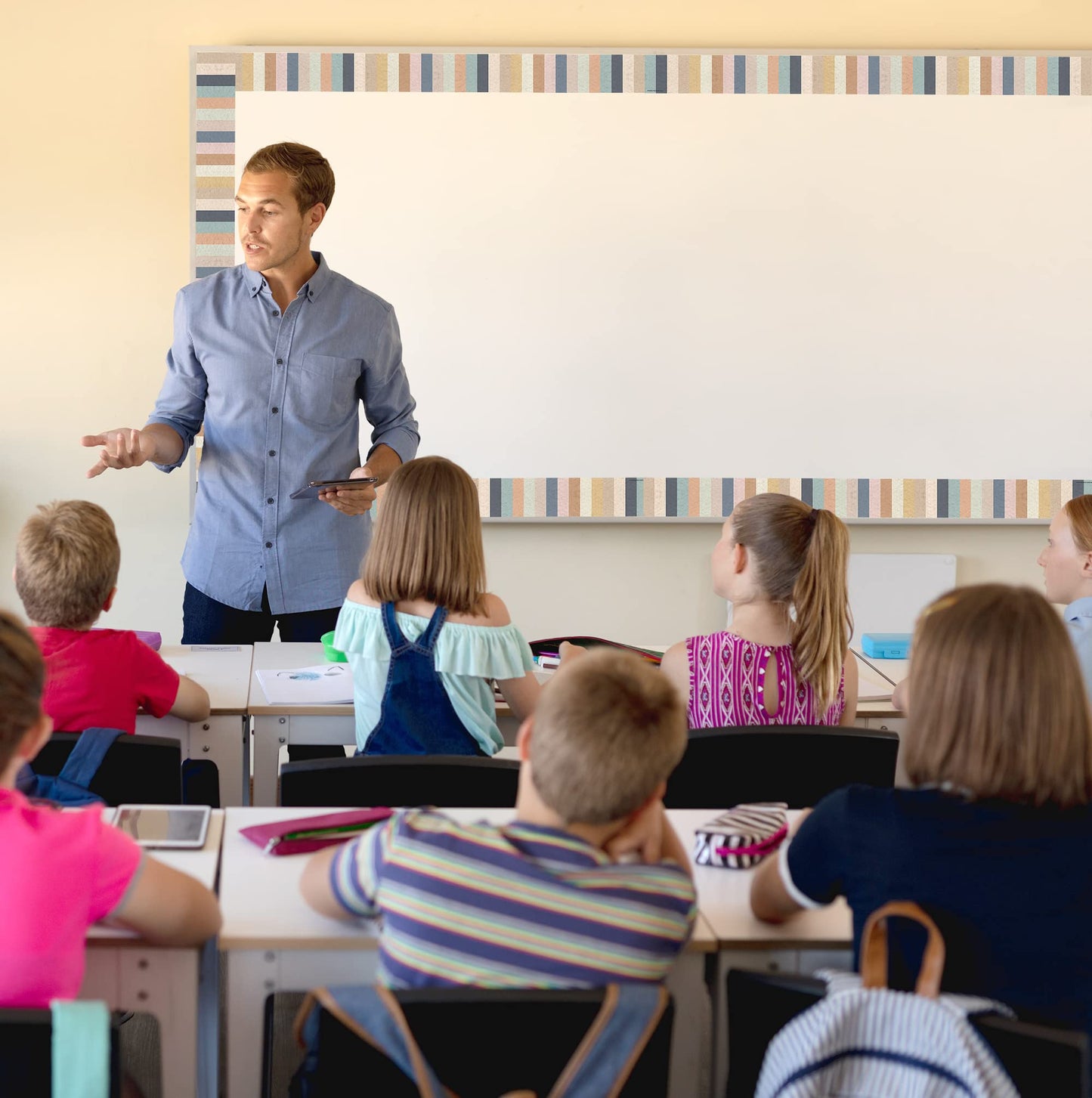 Teacher Created Resources Everyone is Welcome Stripes Straight Rolled Border Trim (TCR8909)