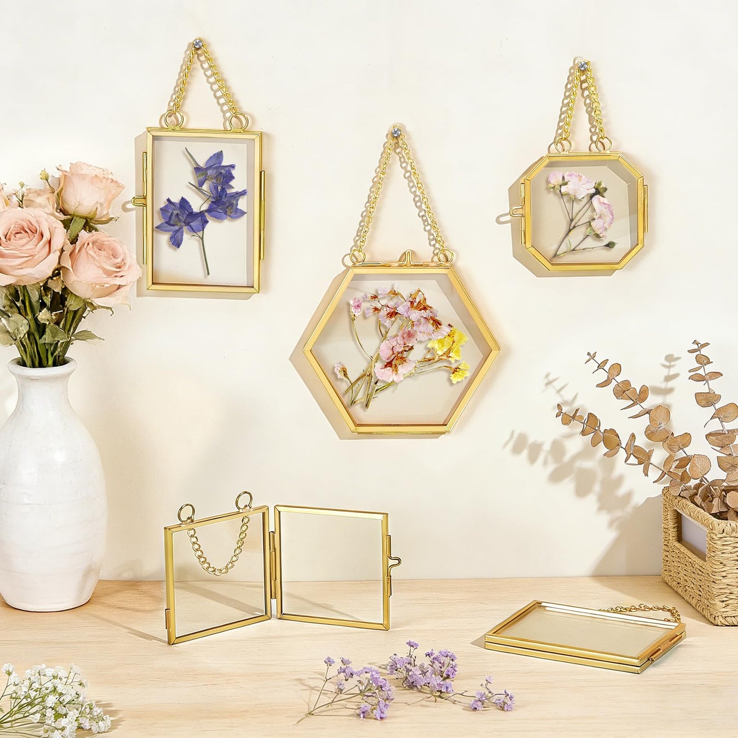 5 Pcs Mini Gold Double Glass Frame for Pressed Flower Frames, 2x3.2 In Wall Hanging Picture Frames with Metal Chain, Horizontal Vertical Floating Glass Picture Frame for Plants Artwork Display